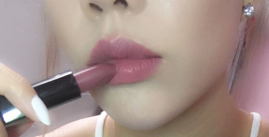 煙粉色是什么顏色？煙粉色口紅試色