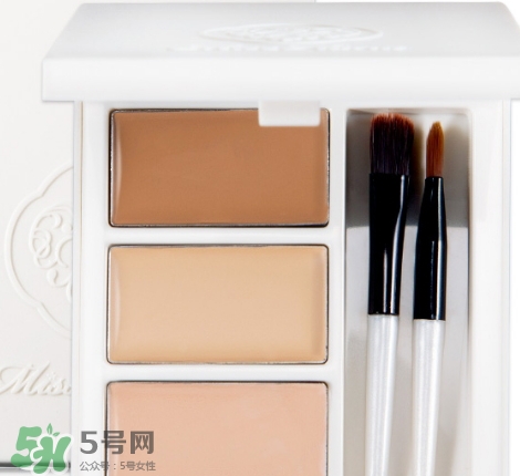 花娜小姐三色遮瑕膏怎么用？miss hana花娜小姐遮瑕膏使用方法