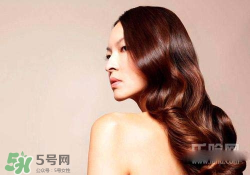 燙發(fā)的藥水貴的和便宜的都一樣嗎？燙發(fā)的藥水貴的和便宜的哪個好？