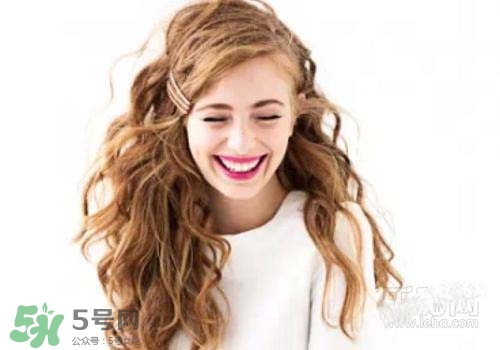 燙發(fā)的藥水貴的和便宜的都一樣嗎？燙發(fā)的藥水貴的和便宜的哪個好？