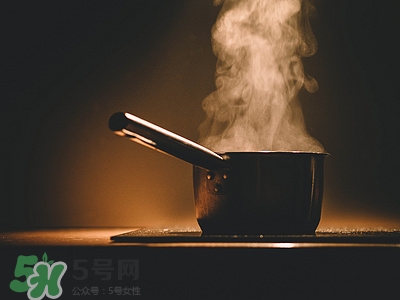 湯圓會粘鍋嗎?煮湯圓粘鍋怎么辦 湯圓會粘鍋嗎?煮湯圓粘鍋怎么辦