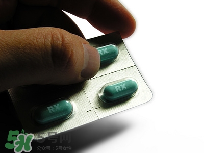 喝紅牛能吃感冒藥嗎?紅牛和感冒藥一起吃嗎 喝紅牛能吃感冒藥嗎?紅牛和感冒藥一起吃嗎