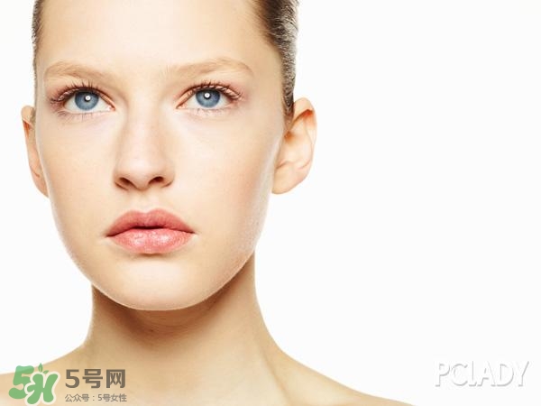 遮瑕液和遮瑕膏的區(qū)別？遮瑕液好還是遮瑕膏好？