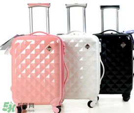 拉桿箱什么牌子好？拉桿箱什么材質好？