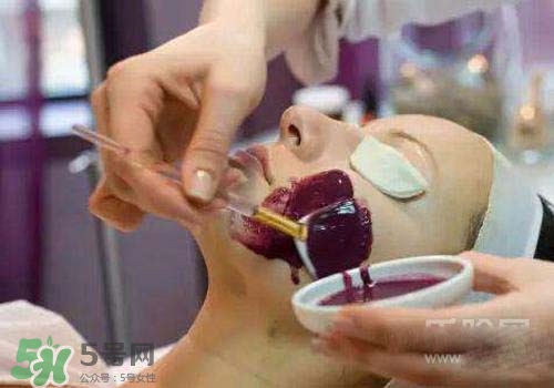 紅酒做面膜可以直接敷臉嗎？紅酒可以直接敷臉嗎？