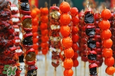 做糖葫蘆的紅色是什么？糖葫蘆外面紅色的是色素嗎？