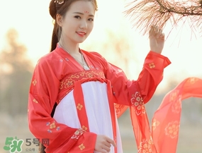 齊胸襦裙配什么發(fā)簪好看?穿齊胸襦裙配什么簪子? 齊胸襦裙配什么發(fā)簪好看?穿齊胸襦裙配什么簪子?