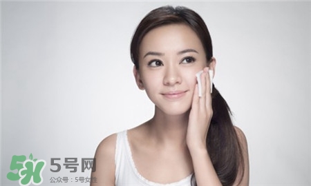 不化妝也要卸妝嗎?不化妝也要用卸妝水嗎? 不化妝也要卸妝嗎?不化妝也要用卸妝水嗎?