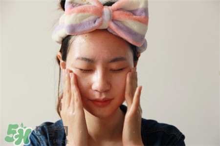 不化妝也要卸妝嗎?不化妝也要用卸妝水嗎? 不化妝也要卸妝嗎?不化妝也要用卸妝水嗎?