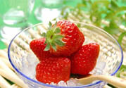 剛摘的草莓怎么清洗？新鮮草莓怎么洗才干凈？