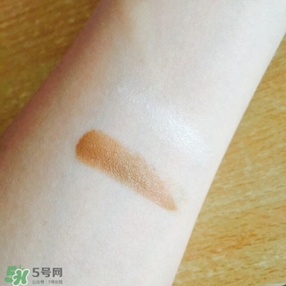 tf修容膏怎么用？tom ford修容膏使用方法