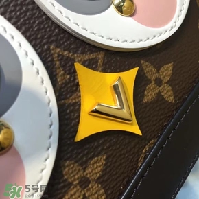 lv2017情人節(jié)限量包包多少錢？lv2017情人節(jié)愛情鳥小雞包價(jià)格