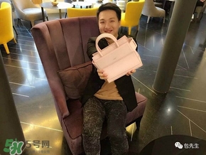 紀(jì)梵希包先生2017情人節(jié)包包多少錢(qián)？紀(jì)梵希情人節(jié)包包哪里買(mǎi)？