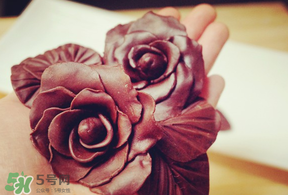 巧克力融化了還能吃嗎？巧克力化了之后再結(jié)塊能吃嗎？