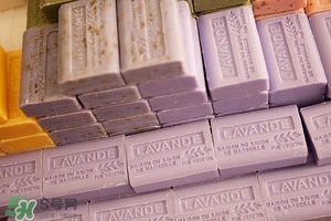 手工皂洗臉好嗎？手工皂和洗面奶哪個(gè)好？