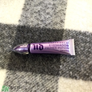 urban decay眼部打底膏怎么用？urban decay眼部打底膏用法+