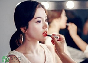 情人節(jié)送一支口紅合適嗎？情人節(jié)送口紅送幾支合適？