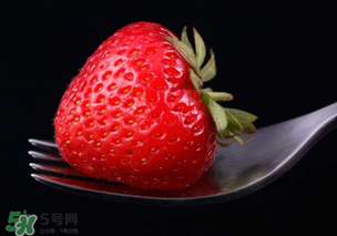 寶寶吃草莓會過敏嗎？寶寶吃草莓過敏怎么辦？