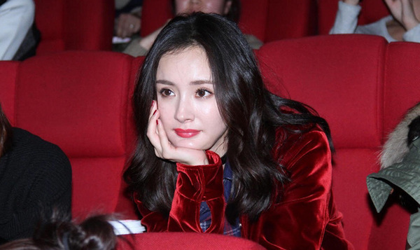 極光紅是什么顏色？極光紅口紅試色