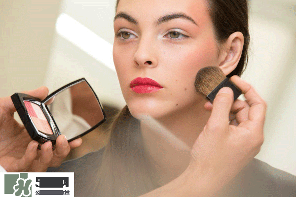 香奈兒2017coco水晶糖光透唇釉色號(hào) 香奈兒水晶糖光透唇釉試色