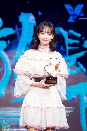 mac魅可2017情人節(jié)貝蒂唇膏多少錢？mac情人節(jié)限量唇膏口紅價格