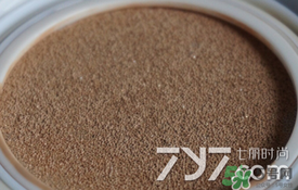 vant氣墊cc黑色和白色哪款好？vant36.5氣墊cc黑色和白色區(qū)別