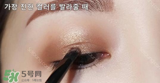 眼影膏用什么工具畫？眼影膏怎么化？