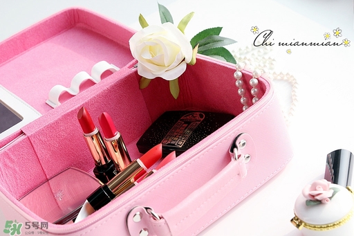 蘭蔻菁純唇膏怎么打開？蘭蔻口紅蓋子怎么打開？