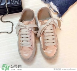 3月份穿什么鞋子？三月份穿什么鞋？