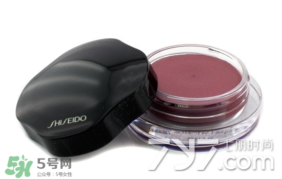 眼影膏和眼影的區(qū)別 眼影膏好還是眼影粉好？