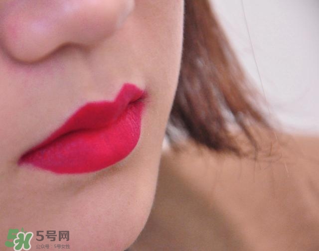 蘭蔻菁純唇膏388多少錢？蘭蔻菁純唇膏388專柜價(jià)