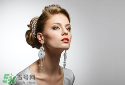 一次性耳釘怎么取下來？一次性耳釘多久取下來？