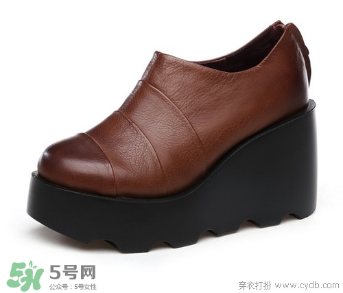 3月份穿什么鞋子？三月份穿什么鞋？