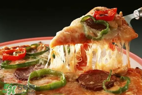 披薩紙盒能放微波爐嗎？盒裝披薩怎么加熱？