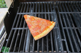 披薩紙盒能放微波爐嗎？盒裝披薩怎么加熱？