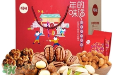 百草味和良品鋪?zhàn)幽膫€(gè)好？百草味和良品鋪?zhàn)訉?duì)比