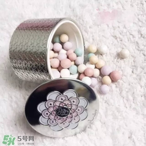 散粉會浮粉嗎？散粉浮粉怎么辦？