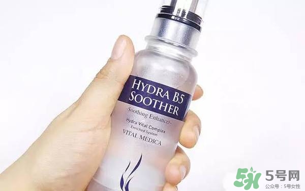 ahc神仙水和b5水區(qū)別 ahc神仙水和ahc b5玻尿酸精華哪個好？