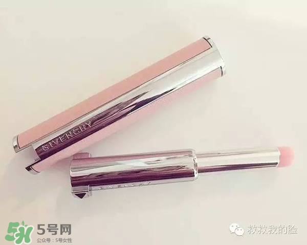 紀(jì)梵希小羊皮和禁忌之吻哪個(gè)好？紀(jì)梵希小羊皮和禁忌之吻對(duì)比