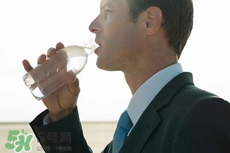 喝開水能預(yù)防禽流感嗎？多喝水可以預(yù)防禽流感嗎？