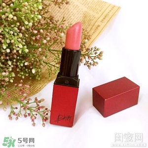 煙熏玫瑰色適合什么膚色？煙熏玫瑰色口紅適合黃皮嗎？