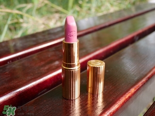 煙熏玫瑰色適合什么膚色？煙熏玫瑰色口紅適合黃皮嗎？