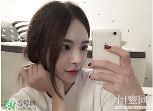 煙熏玫瑰色適合什么膚色？煙熏玫瑰色口紅適合黃皮嗎？