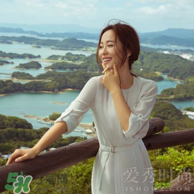 煙熏玫瑰色適合什么膚色？煙熏玫瑰色口紅適合黃皮嗎？