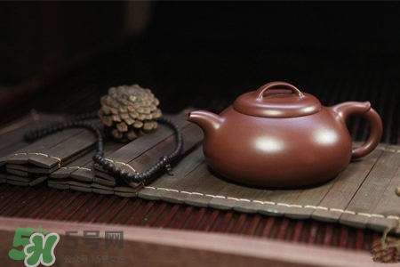 紫砂壺如何鑒別好壞？怎樣辨別紫砂壺的好壞？