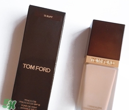 tom ford粉底液方和圓哪個(gè)好？tom ford粉底液方管圓管區(qū)別