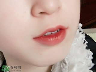 磚紅色和豆沙色的區(qū)別 磚紅色和豆沙色哪個(gè)好看？