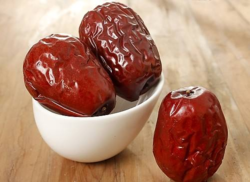 干紅棗發(fā)黑能吃嗎？紅棗過期變黑能吃嗎？