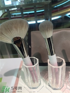 白鳳堂櫻花限定套刷多少錢(qián)?白鳳堂櫻花限定套刷怎么樣?