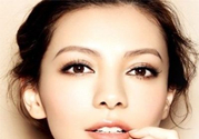 割雙眼皮多久可以化妝？割雙眼皮多久恢復(fù)自然